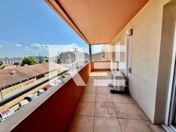 1 - Nîmes, Appartement