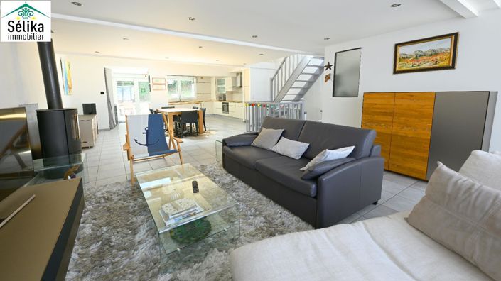 Image No.2-3 Bed House for sale