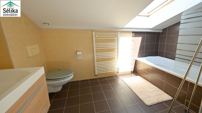 Image No.9-3 Bed House for sale