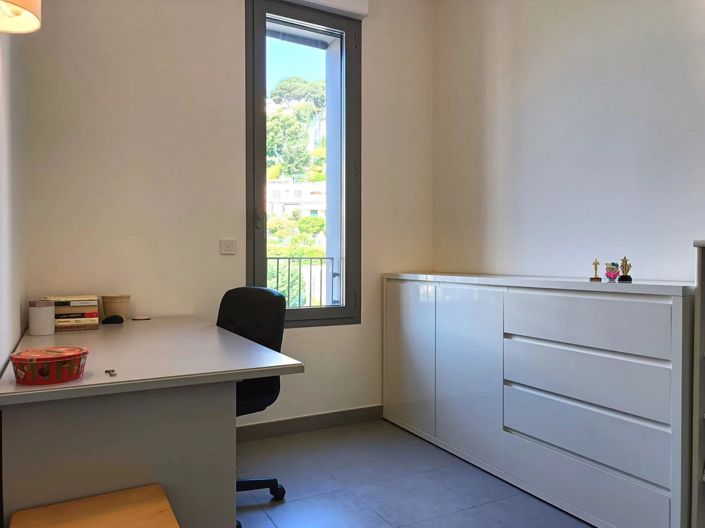 Image No.16-2 Bed Property for sale