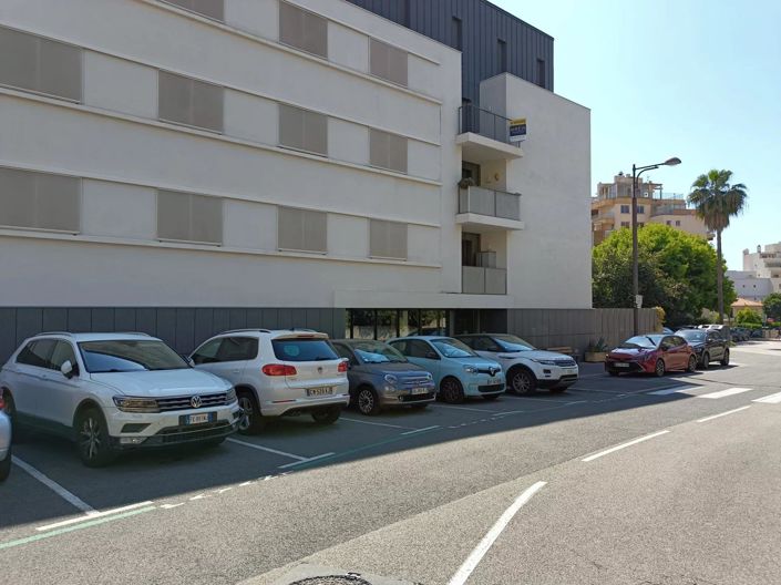 Image No.22-2 Bed Property for sale