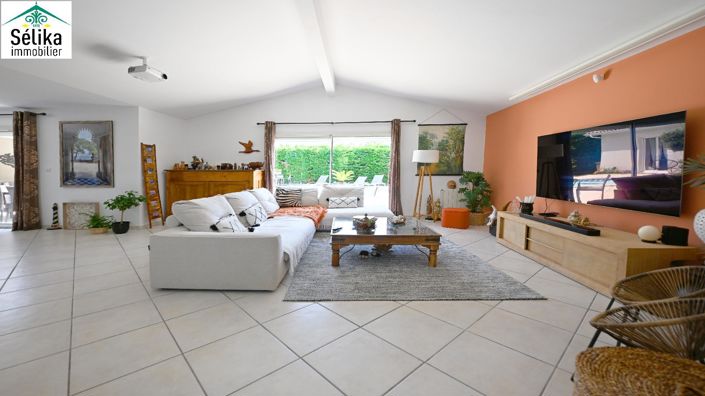 Image No.7-3 Bed House for sale