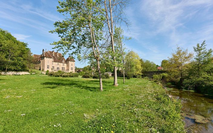 Image No.4-Propriété de 10 chambres à vendre à Franche-Comté