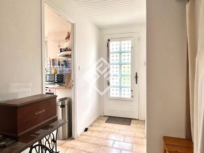 Image No.11-5 Bed House for sale