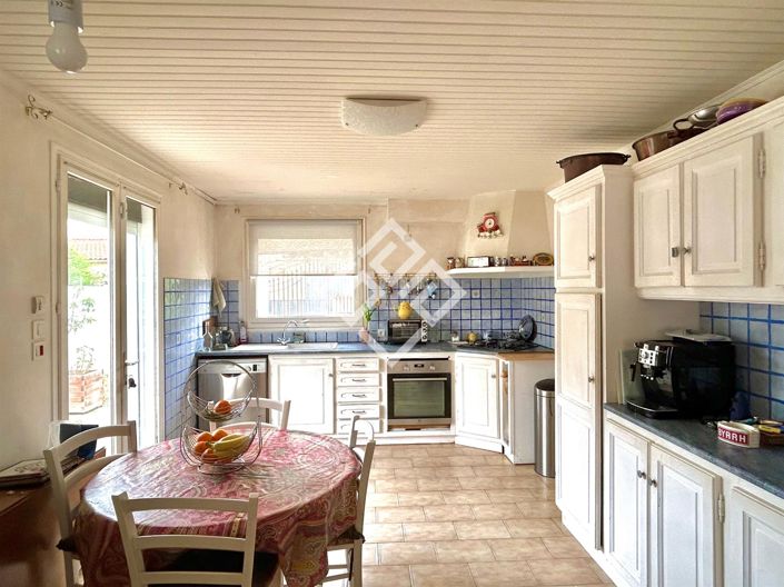 Image No.3-5 Bed House for sale