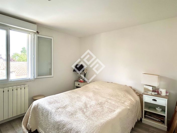 Image No.7-5 Bed House for sale