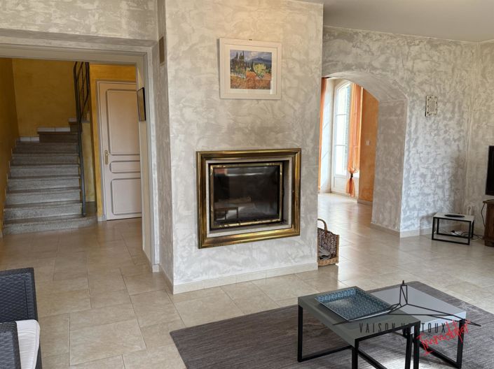 Image No.7-5 Bed House for sale