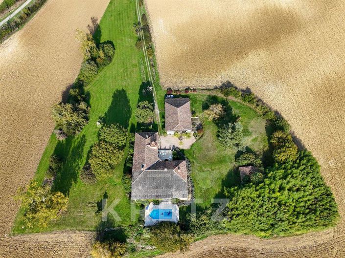 Image No.2-4 Bed House for sale