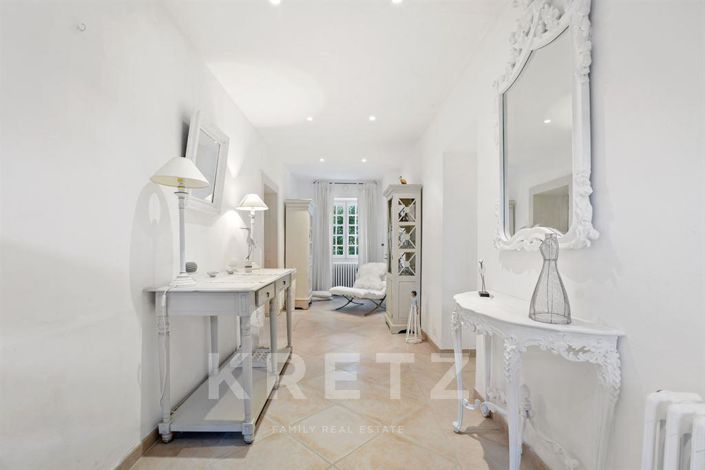 Image No.6-4 Bed House for sale