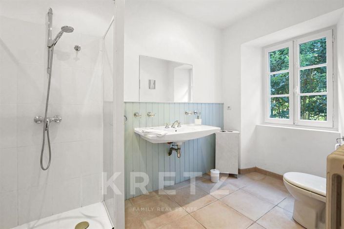 Image No.9-4 Bed House for sale