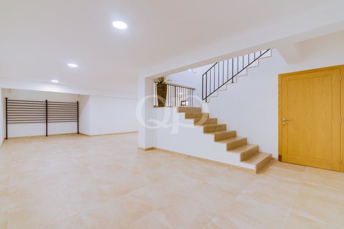 Image No.32-4 Bed House for sale