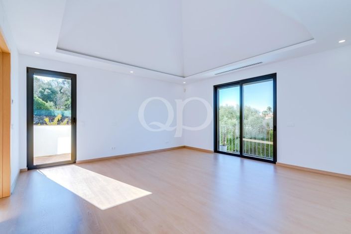 Image No.9-4 Bed House for sale