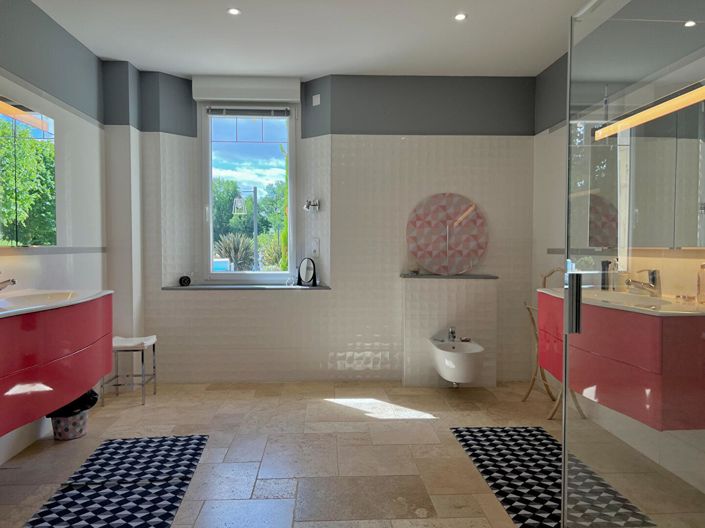 Image No.10-6 Bed House for sale