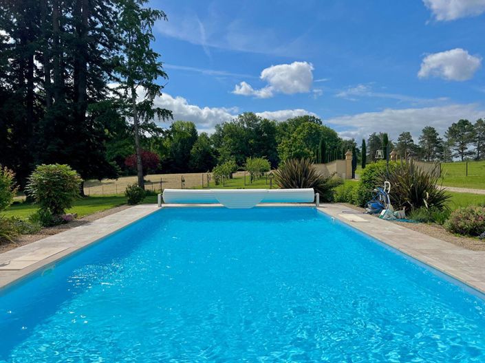 Image No.16-6 Bed House for sale