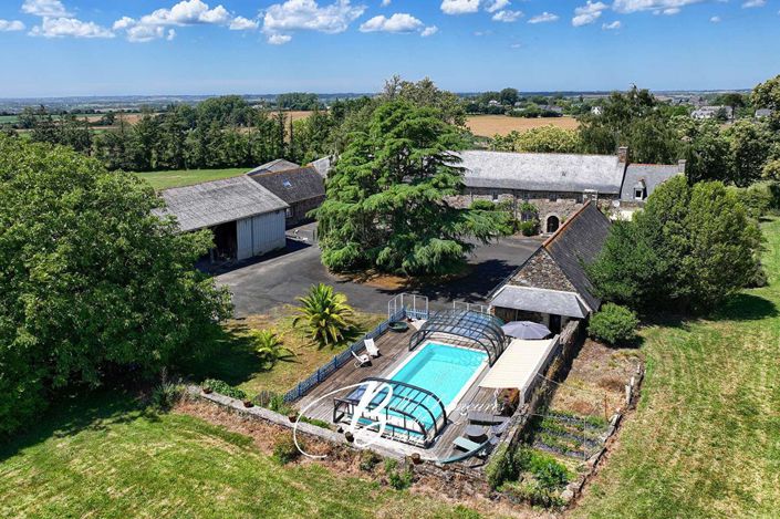 Image No.1-9 Bed Property for sale