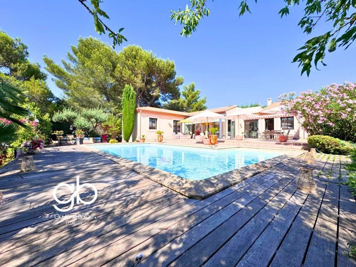 Image No.1-4 Bed House for sale