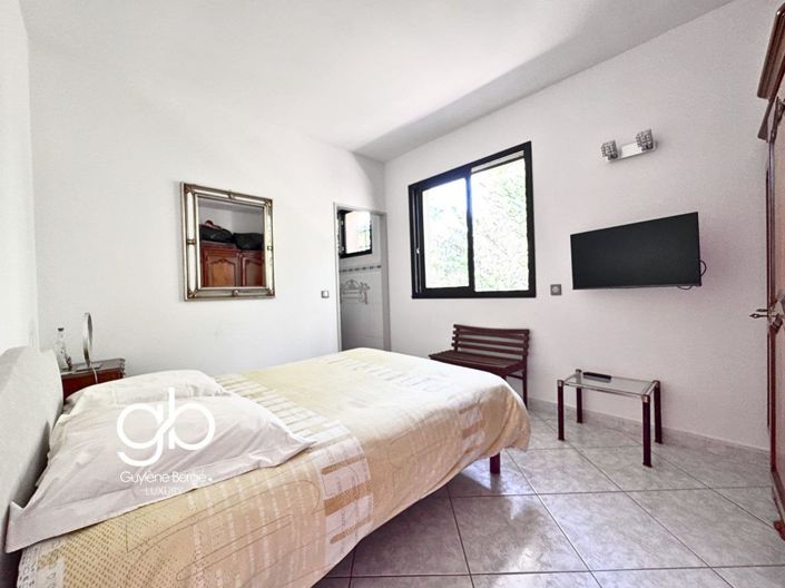 Image No.13-4 Bed House for sale