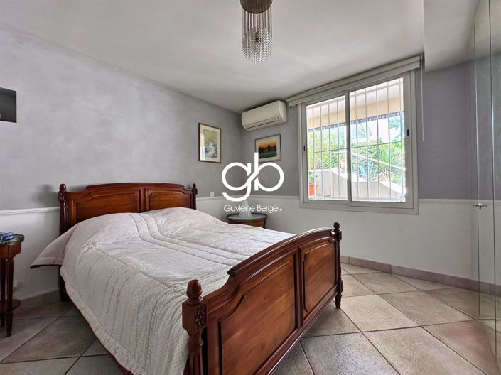 Image No.15-4 Bed House for sale