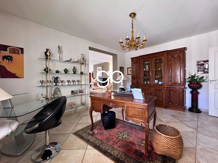 Image No.9-4 Bed House for sale