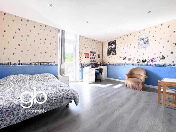 Image No.8-4 Bed House for sale