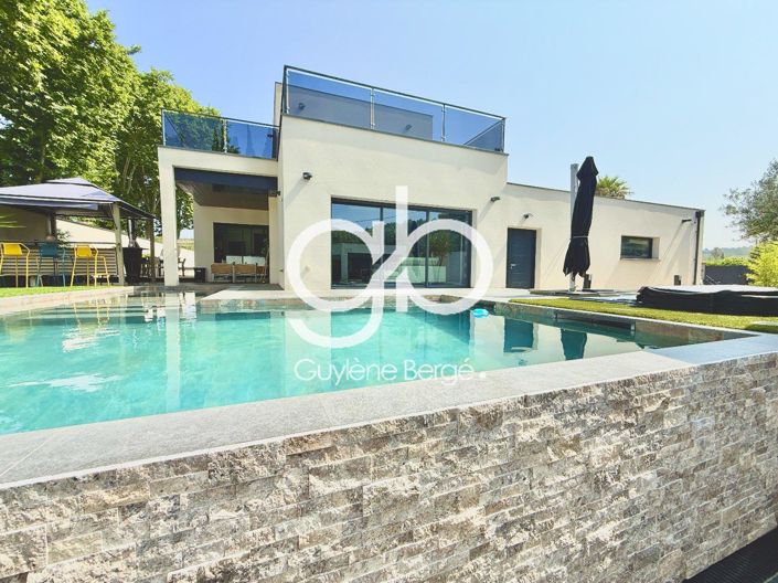 Image No.1-4 Bed House for sale