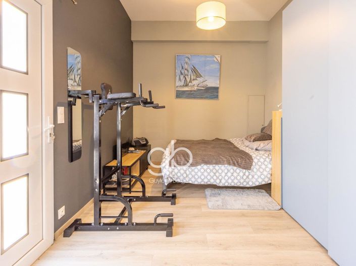 Image No.25-4 Bed House for sale