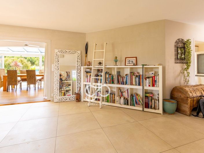 Image No.9-4 Bed House for sale