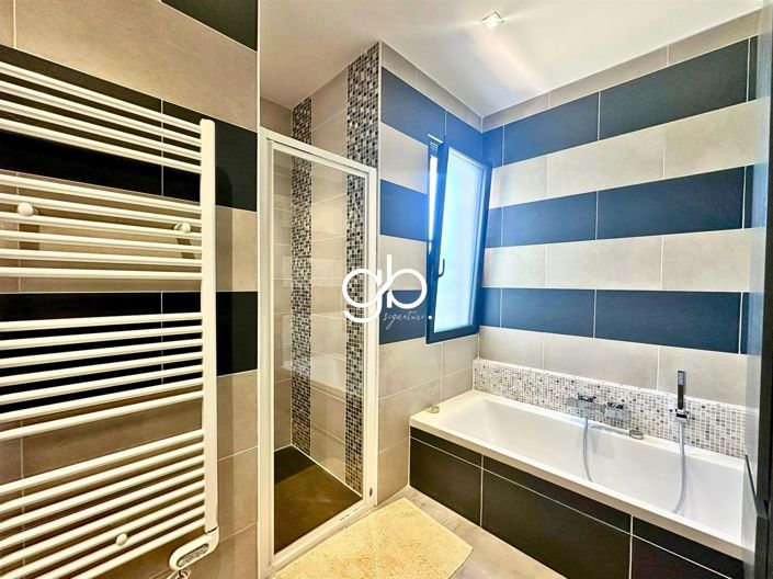 Image No.11-5 Bed House for sale