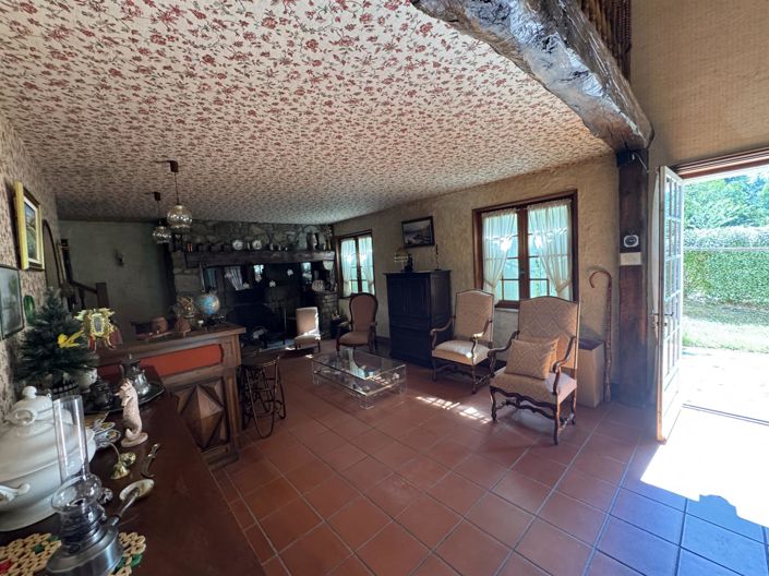 Image No.15-3 Bed House for sale