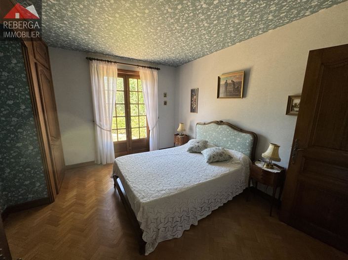 Image No.17-3 Bed House for sale