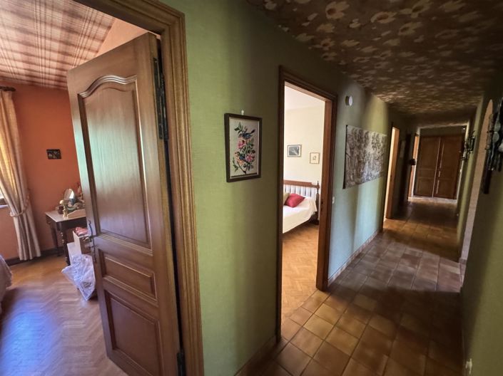 Image No.21-3 Bed House for sale