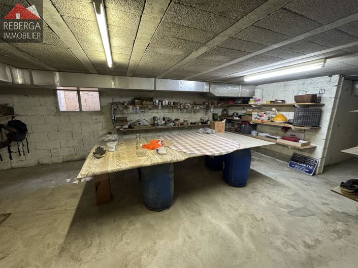 Image No.31-3 Bed House for sale