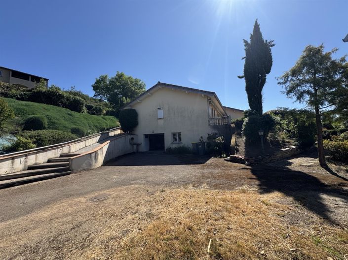 Image No.32-3 Bed House for sale