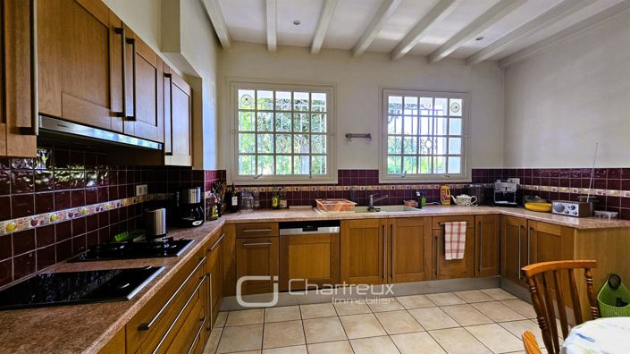 Image No.5-4 Bed House for sale