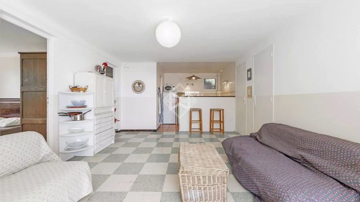 Image No.10-7 Bed House for sale