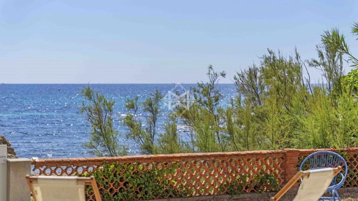 Image No.6-7 Bed House for sale