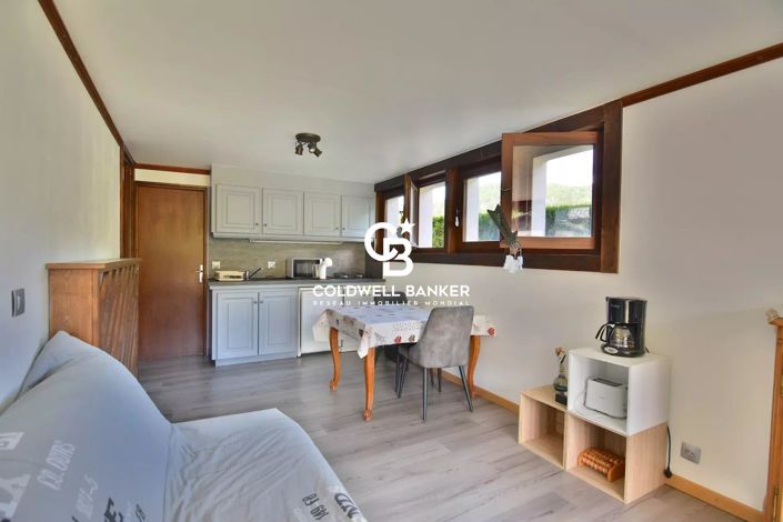 Image No.12-5 Bed House for sale