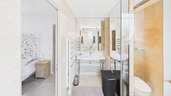 Image No.17-5 Bed House for sale