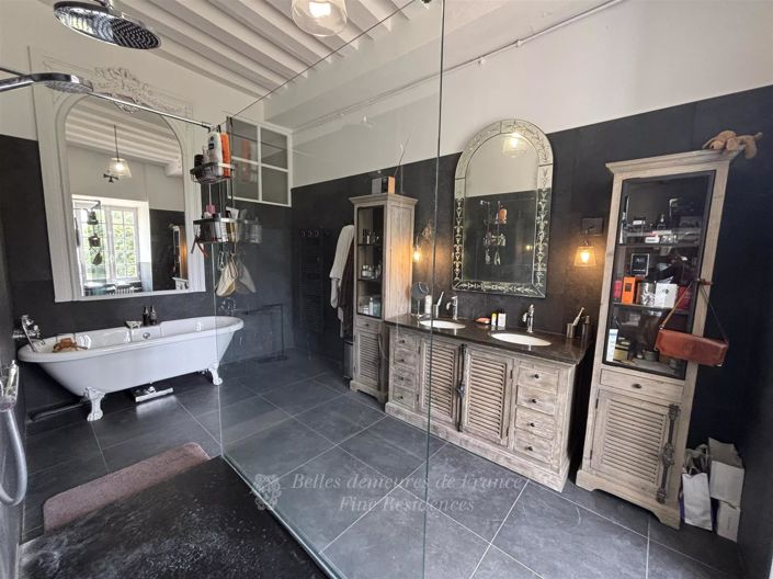 Image No.15-20 Bed House for sale