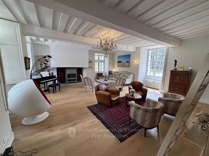 Image No.9-20 Bed House for sale