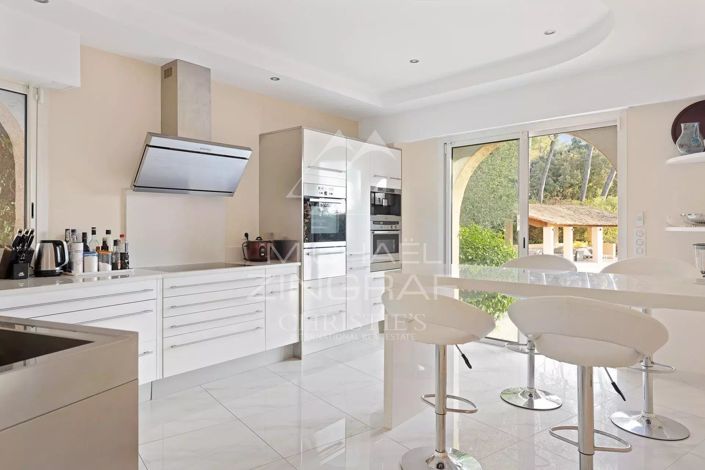 Image No.6-Maison de 8 chambres à vendre à Mouans-Sartoux