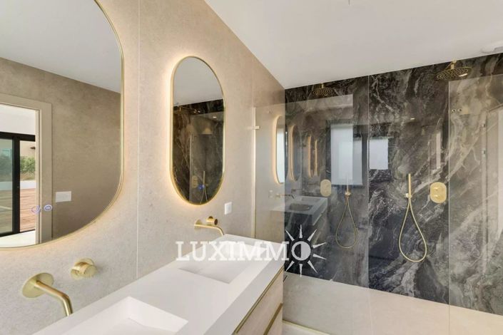 Image No.10-4 Bed House for sale