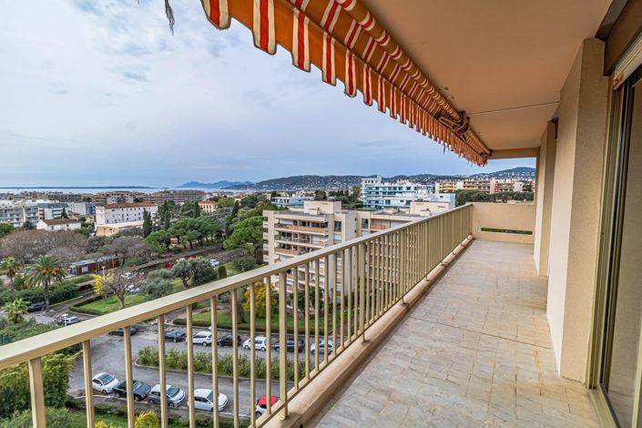 Image No.2-Appartement de 2 chambres à vendre à Juan-les-Pins