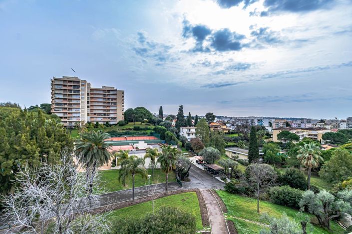 Image No.4-Appartement de 2 chambres à vendre à Juan-les-Pins