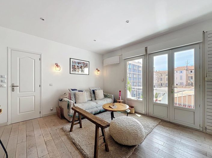 Image No.3-Appartement de 2 chambres à vendre à Cannes