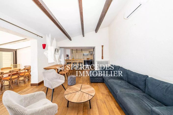 Image No.6-5 Bed House for sale