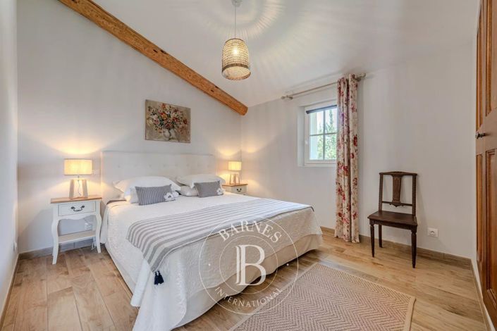 Image No.13-8 Bed House for sale