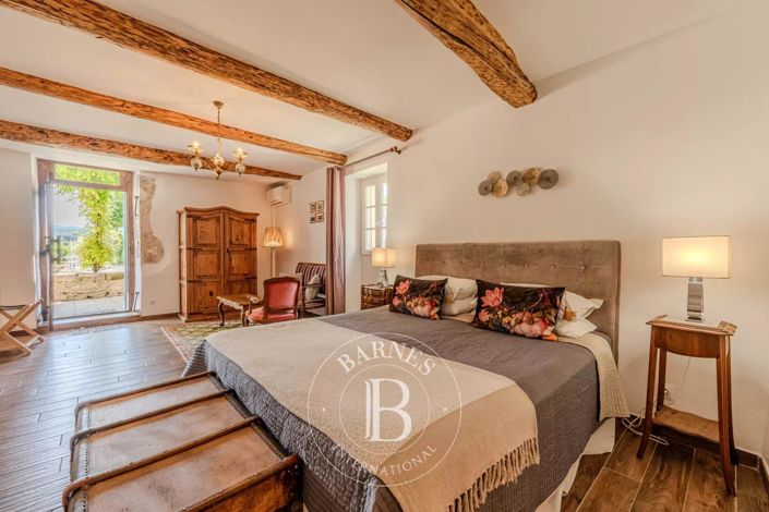 Image No.20-8 Bed House for sale