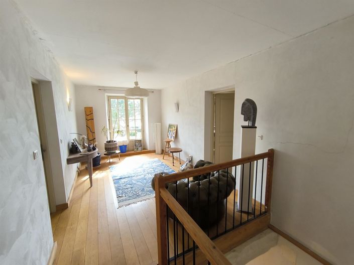 Image No.16-5 Bed House for sale