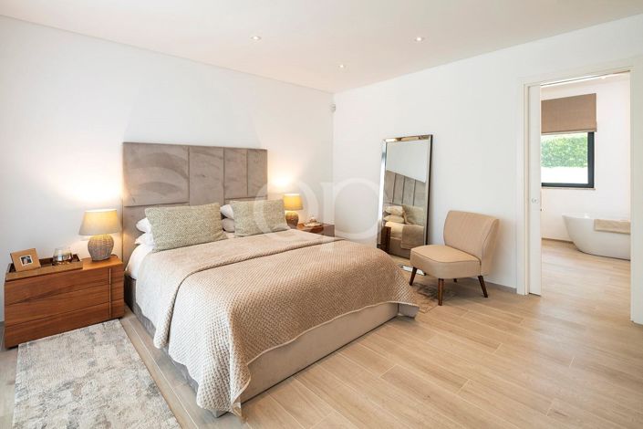 Image No.10-4 Bed House for sale